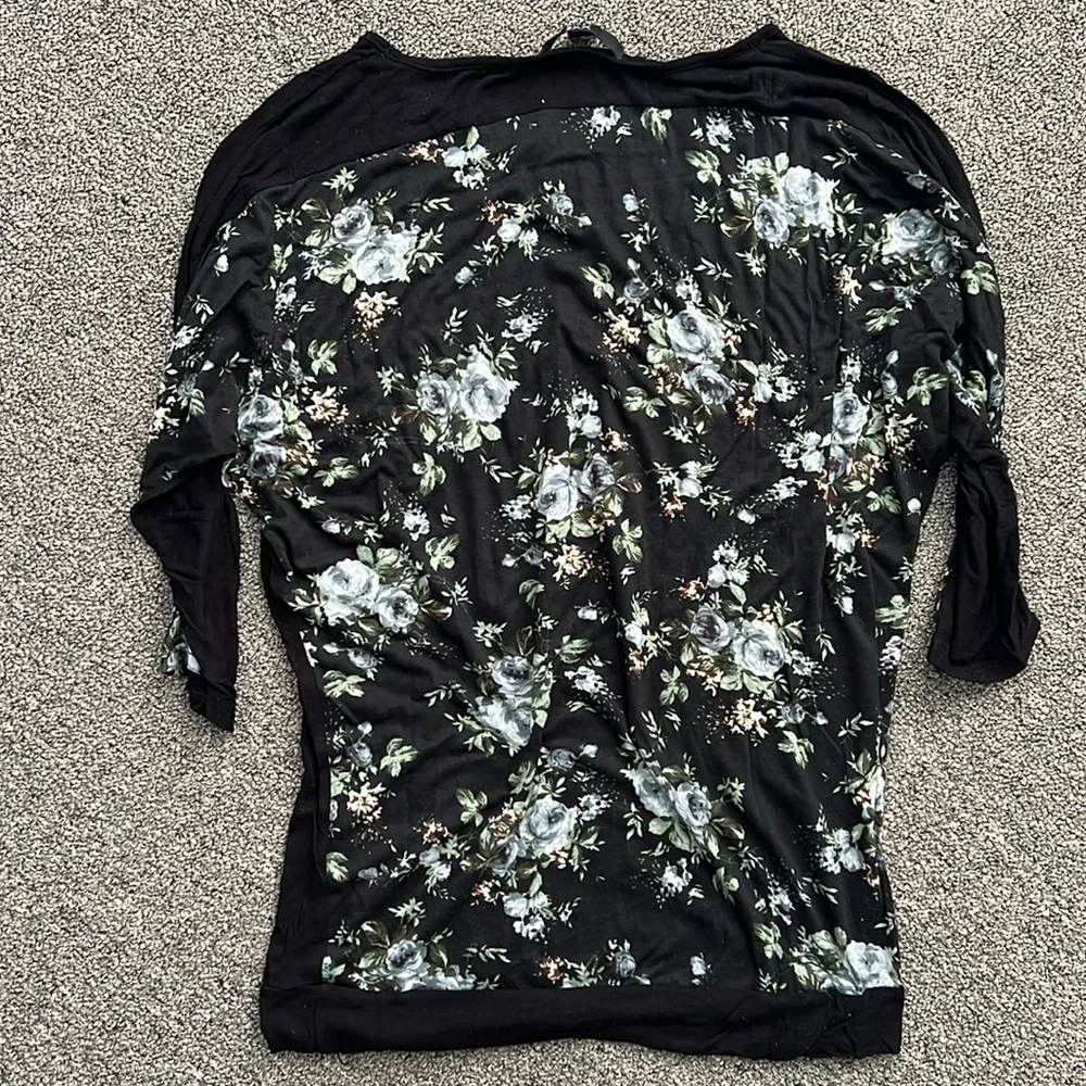 Shirt - Picture 3 of 5